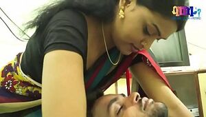 INDIAN HOUSEWIFE ROMANCE WITH SOFTWARE ENGINEER